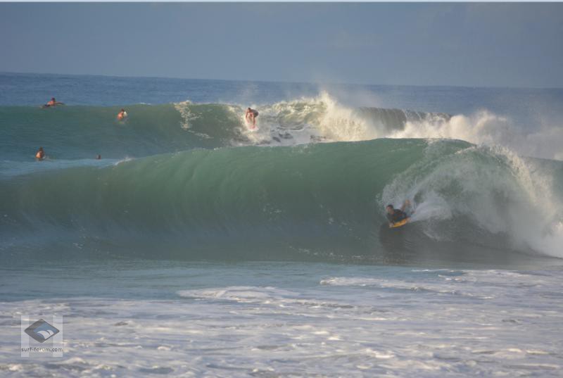 Punta chivo surf Camp in Salina Cruz, Oaxaca, Mexiko. 
Schauen  Sie jetzt vorbei www.puntachivosurfcamp.com
Weltklasse rechte Wellen, 15 verschiedene Strände, keine Menschenmassen, keine Neoprenanzüge. Ohne Frage Welche der besten Wellen auf  der ganzen